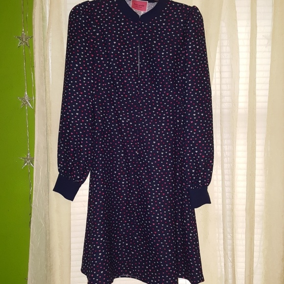 EUC LIPS CREPE DRESS - Picture 1 of 4